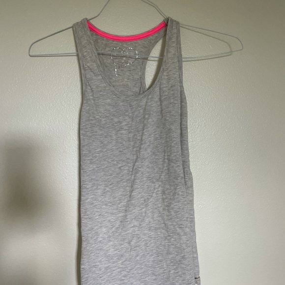 Light Tank Top - Picture 2 of 5